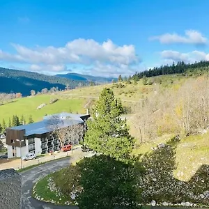  Appartement Lumineux Avec Casier A